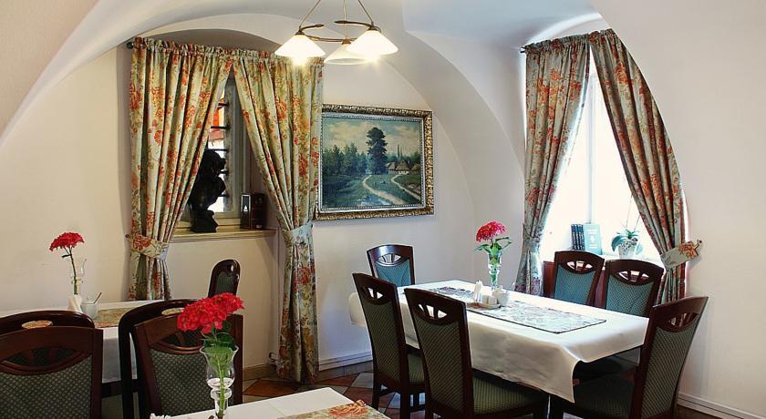 Przy Oslej Bramie Otel Wałbrzych Dış mekan fotoğraf